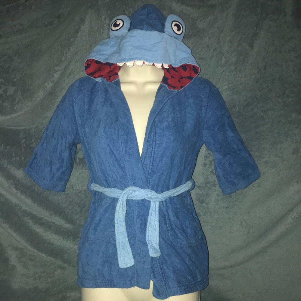 Saint eve swim size small (5/6) Shark 🦈 robe / swim cover